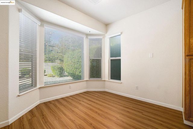 939 Centennial Dr, Brentwood, CA 94513