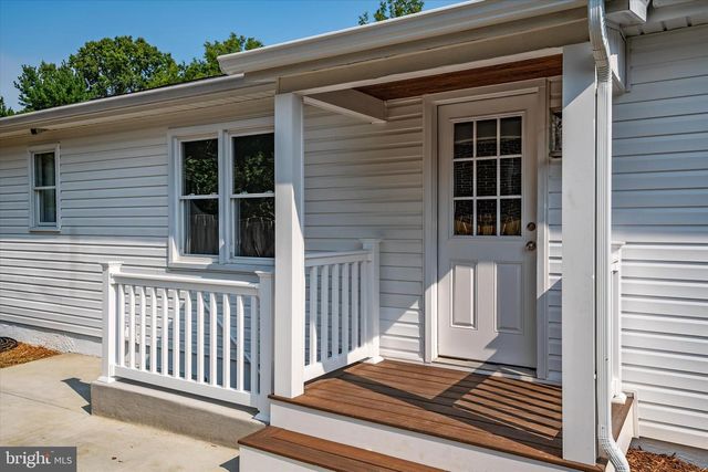 520 HARBOR DR, Annapolis, MD 21403