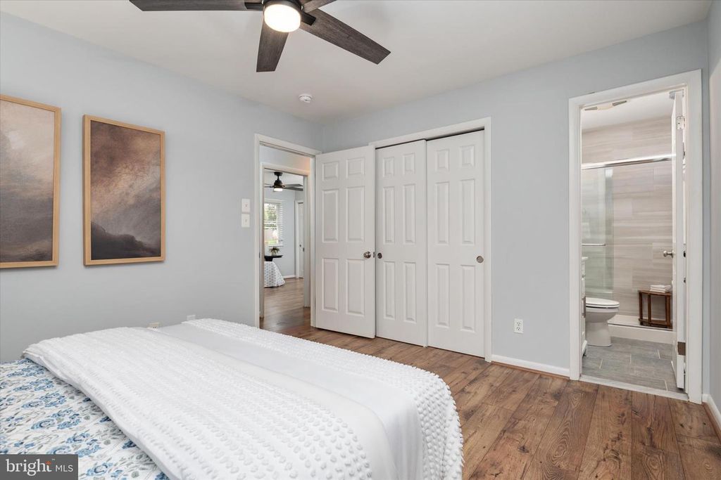 Image 28 of property listing at 520 HARBOR DR, Annapolis, MD 21403