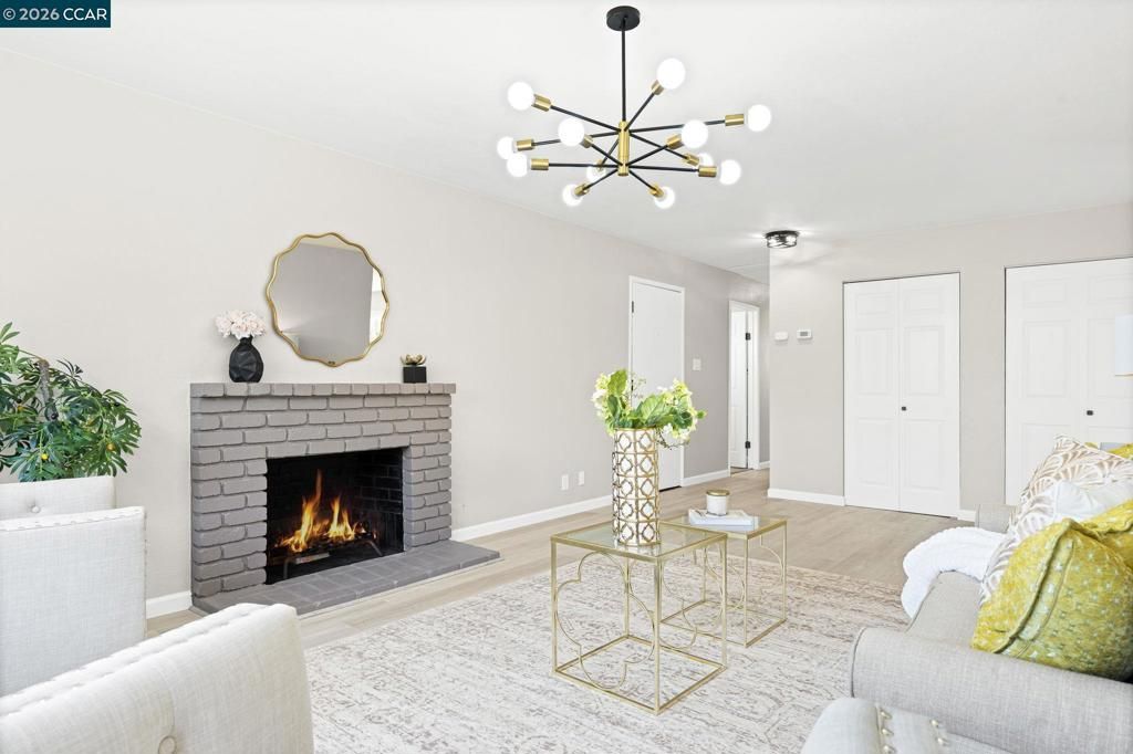 Image 11 of property listing at 698 Mini Dr, Vallejo, CA 94589
