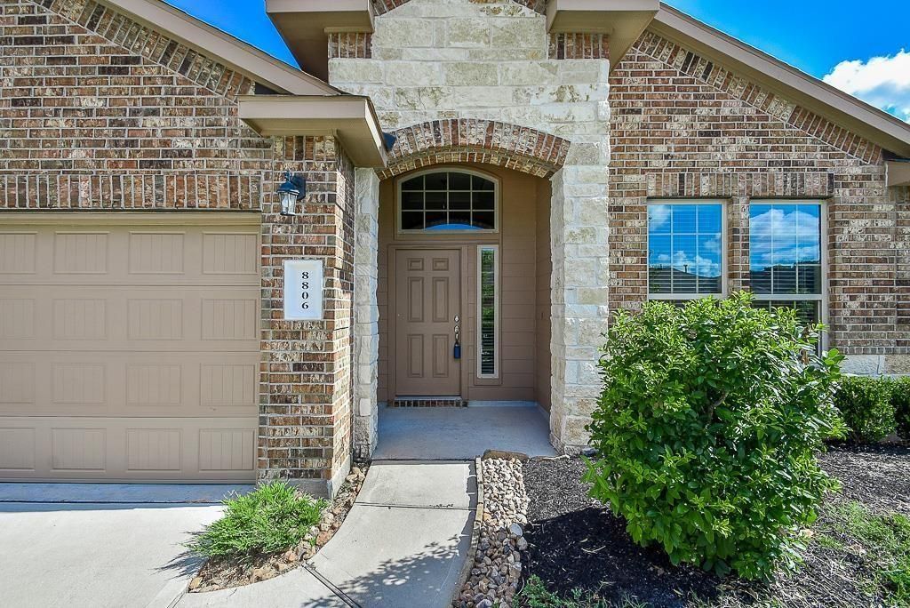 8806 Alicia Drive, Tomball, TX 77375