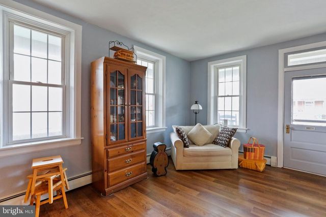 512 W W MAIN STREET ST, Waynesboro, PA 17268