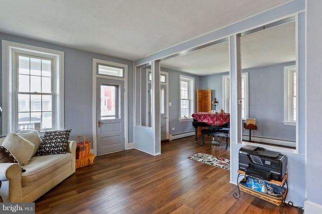 512 W W MAIN STREET ST, Waynesboro, PA 17268