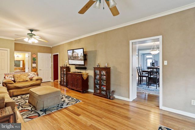 512 W W MAIN STREET ST, Waynesboro, PA 17268