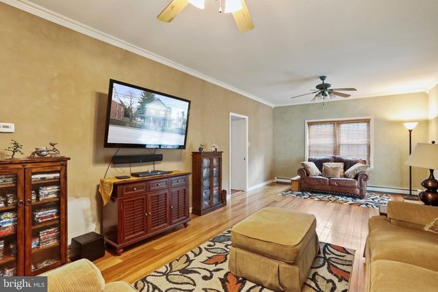 512 W W MAIN STREET ST, Waynesboro, PA 17268