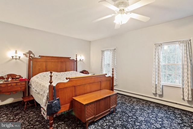 512 W W MAIN STREET ST, Waynesboro, PA 17268