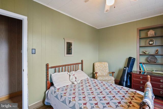 512 W W MAIN STREET ST, Waynesboro, PA 17268