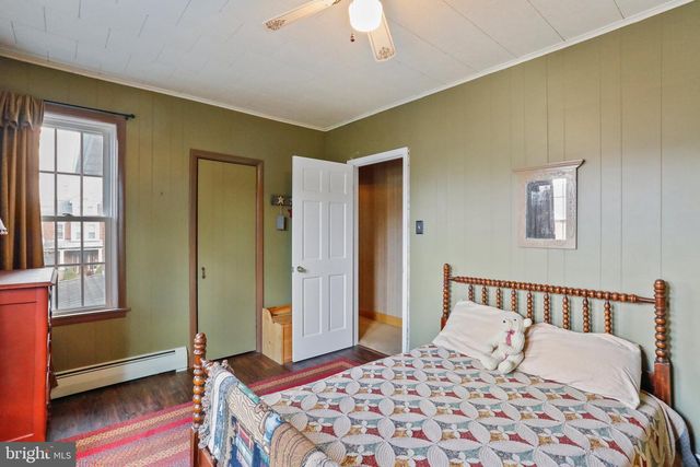 512 W W MAIN STREET ST, Waynesboro, PA 17268