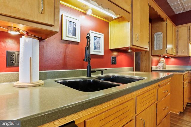 512 W W MAIN STREET ST, Waynesboro, PA 17268