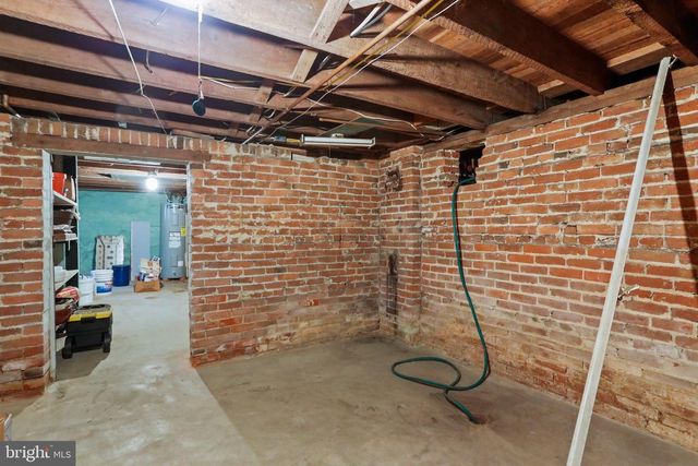 512 W W MAIN STREET ST, Waynesboro, PA 17268