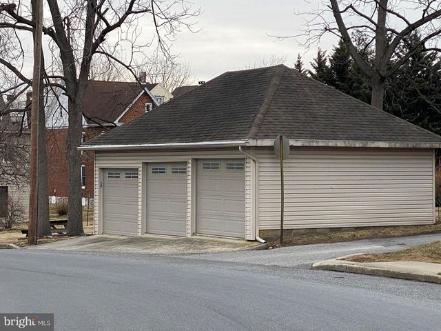 512 W W MAIN STREET ST, Waynesboro, PA 17268