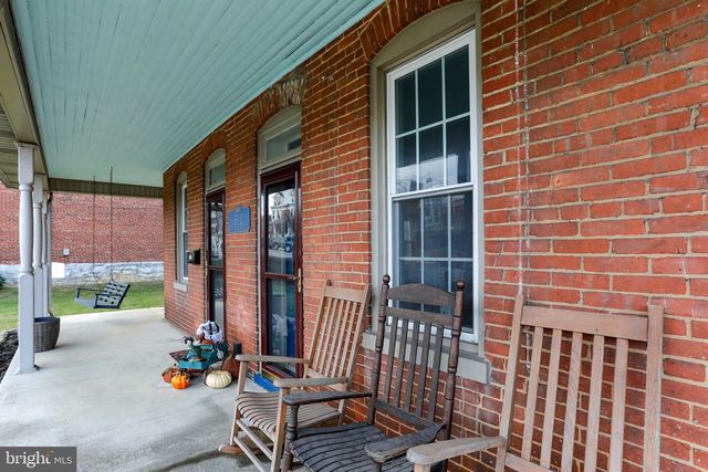 512 W W MAIN STREET ST, Waynesboro, PA 17268