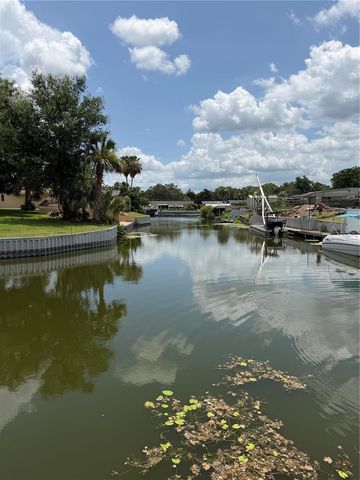 1508 ORANGE AVENUE, Tavares, FL 32778