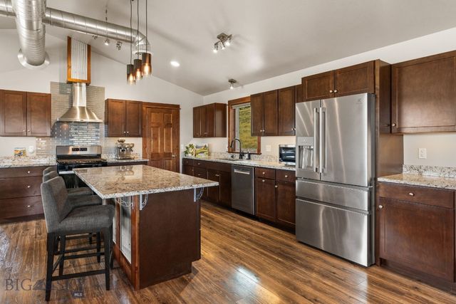 500 Prickly Pear, Manhattan, MT 59741