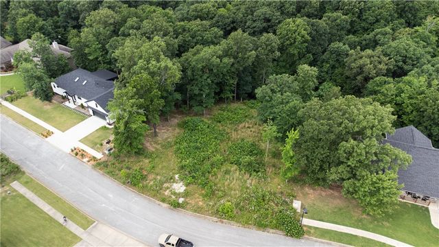 2413 N Quick Fox Avenue, Fayetteville, AR 72704