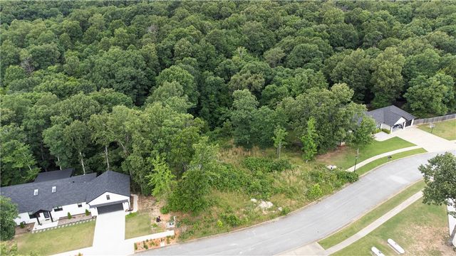 2413 N Quick Fox Avenue, Fayetteville, AR 72704