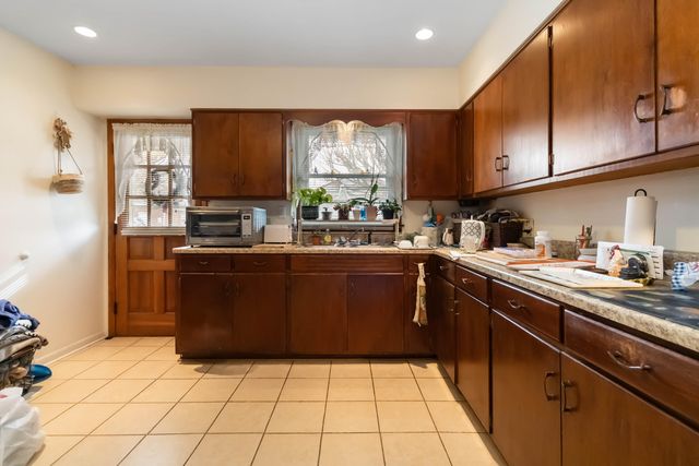 19 S Lucas Street, Junction City, KY 40440