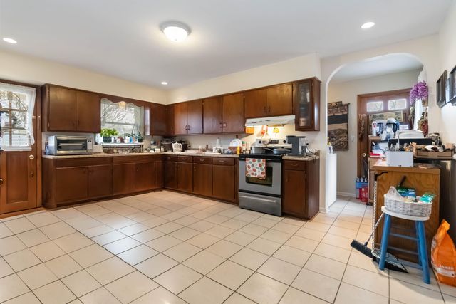 19 S Lucas Street, Junction City, KY 40440