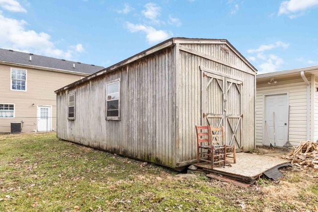 19 S Lucas Street, Junction City, KY 40440