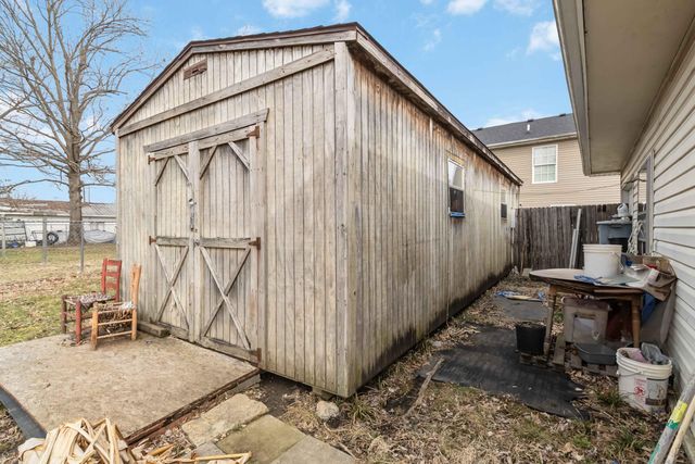 19 S Lucas Street, Junction City, KY 40440