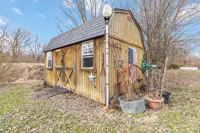 19 S Lucas Street, Junction City, KY 40440