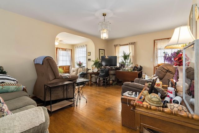 19 S Lucas Street, Junction City, KY 40440