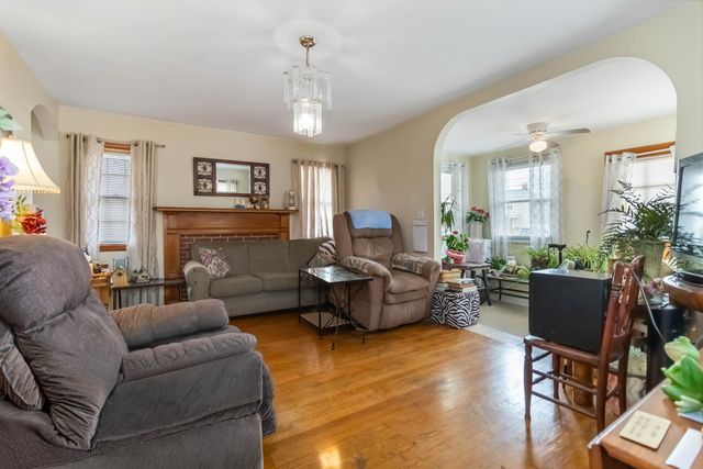 19 S Lucas Street, Junction City, KY 40440