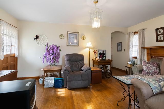 19 S Lucas Street, Junction City, KY 40440