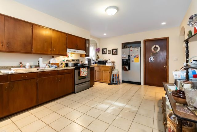 19 S Lucas Street, Junction City, KY 40440