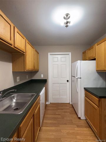 56173 Chesapeake Trail, Shelby Charter Township, MI 48316