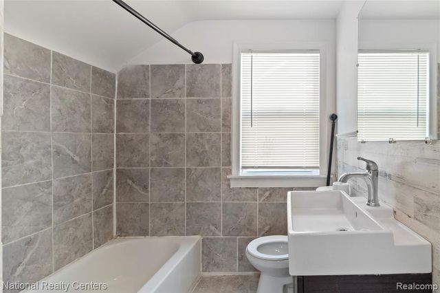 9281 Boleyn Street, Detroit, MI 48224
