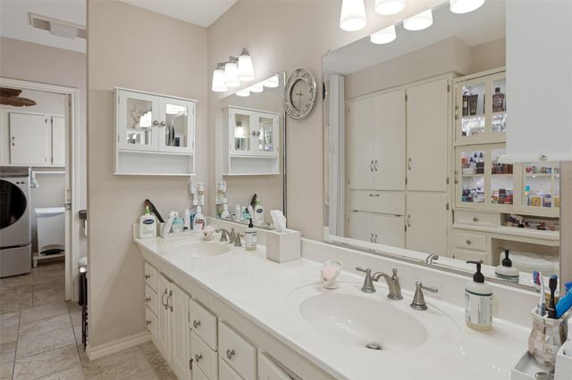 403 Sinclair DR, Spicewood, TX 78669