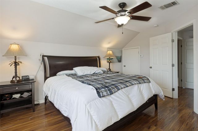 403 Sinclair DR, Spicewood, TX 78669