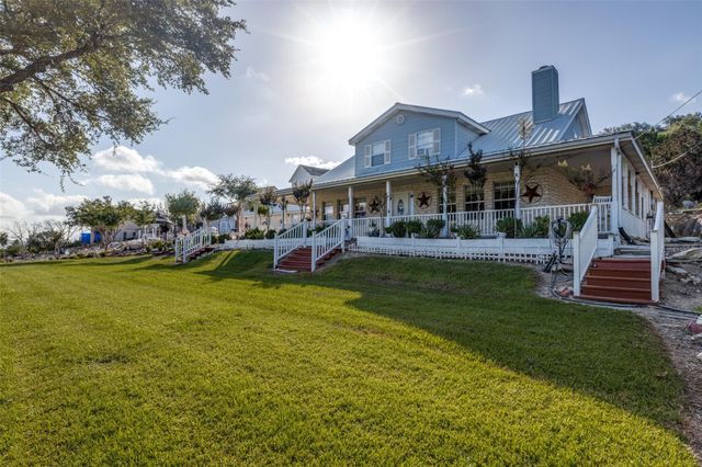 403 Sinclair DR, Spicewood, TX 78669