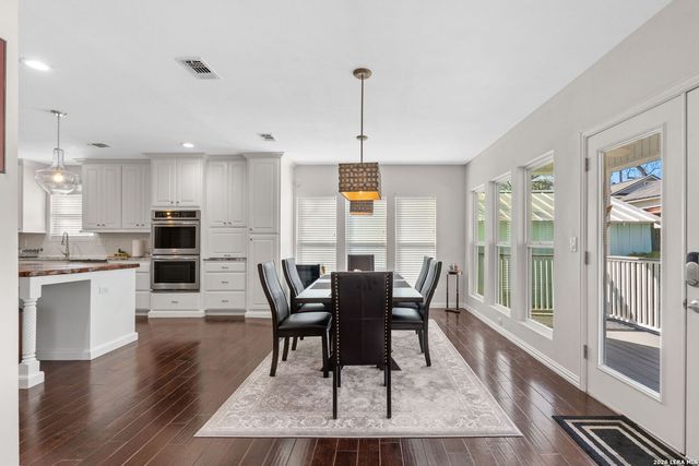 309 E Mistletoe, San Antonio, TX 78212