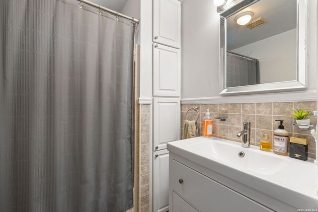 309 E Mistletoe, San Antonio, TX 78212