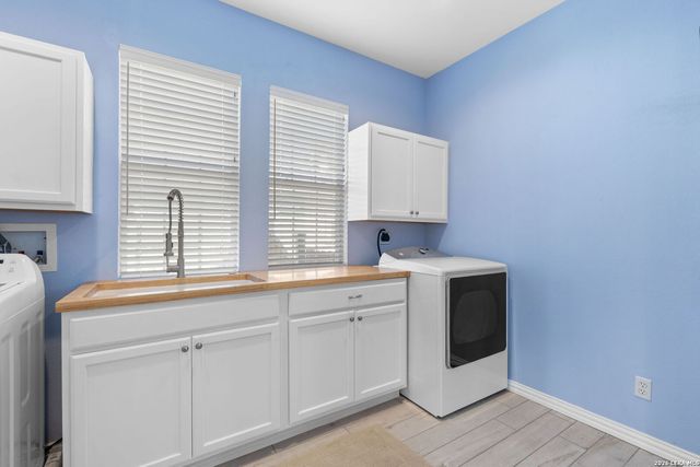 309 E Mistletoe, San Antonio, TX 78212