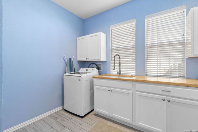 309 E Mistletoe, San Antonio, TX 78212