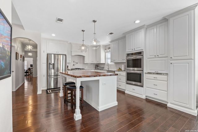 309 E Mistletoe, San Antonio, TX 78212