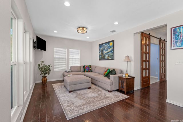 309 E Mistletoe, San Antonio, TX 78212