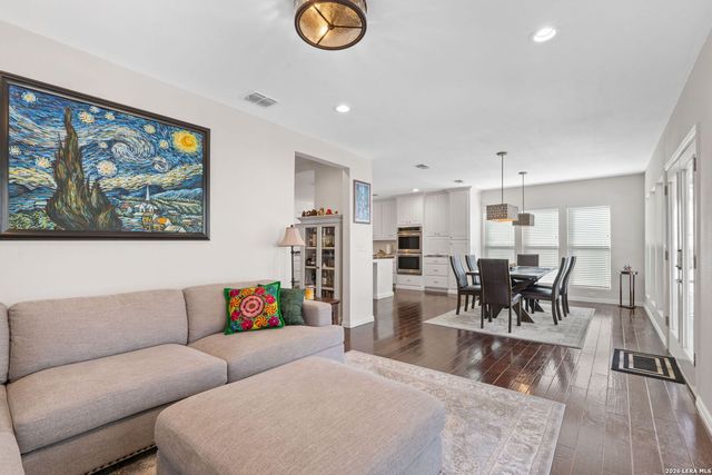 309 E Mistletoe, San Antonio, TX 78212