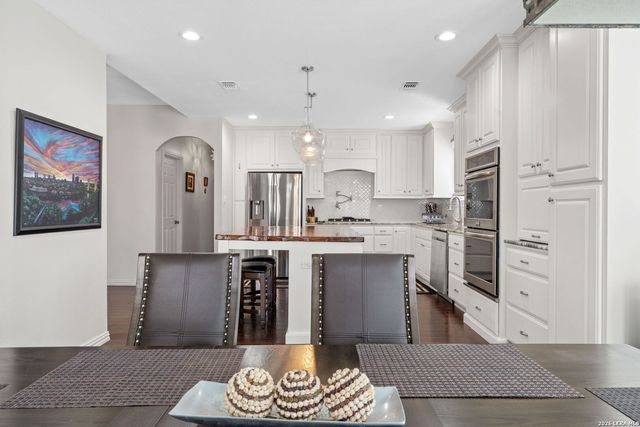 309 E Mistletoe, San Antonio, TX 78212