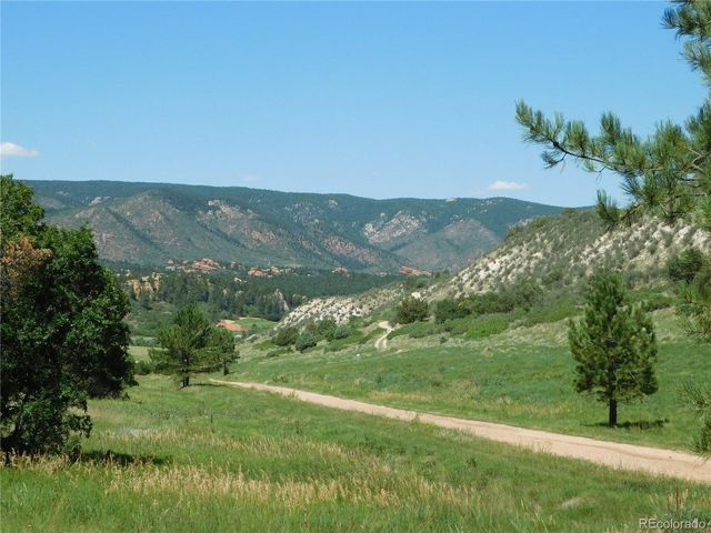 4668 Comanche Dr, Larkspur, CO 80118