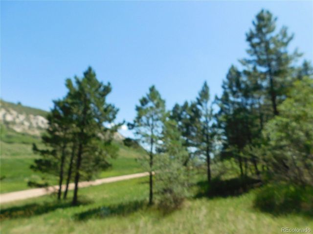 4668 Comanche Dr, Larkspur, CO 80118
