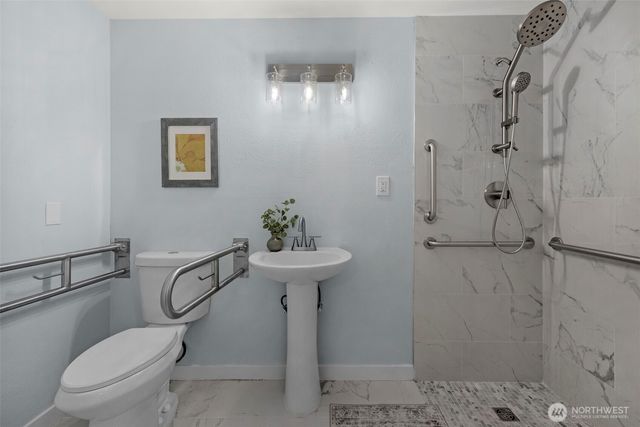 2402 Larlin Drive, Everett, WA 98203