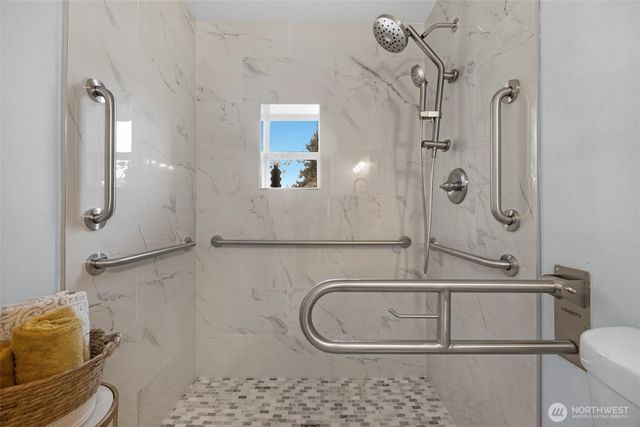 2402 Larlin Drive, Everett, WA 98203