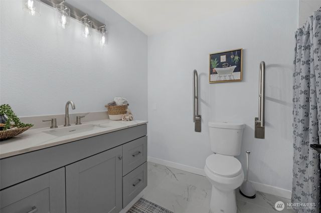 2402 Larlin Drive, Everett, WA 98203