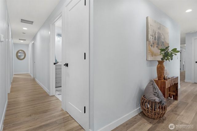 2402 Larlin Drive, Everett, WA 98203