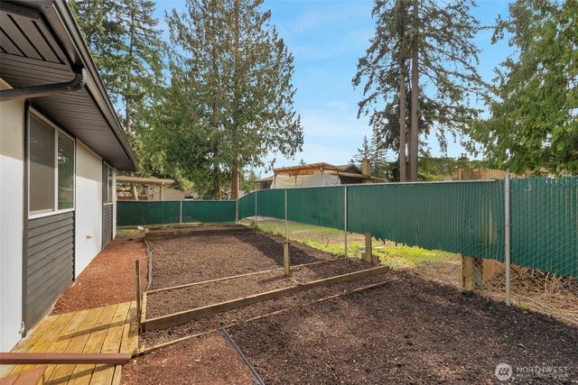 2402 Larlin Drive, Everett, WA 98203