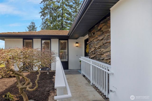 2402 Larlin Drive, Everett, WA 98203